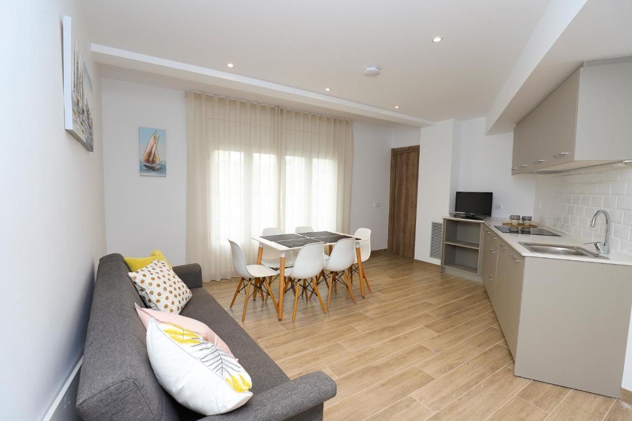Apartaments Agneta- Timo Cambrils Exteriör bild